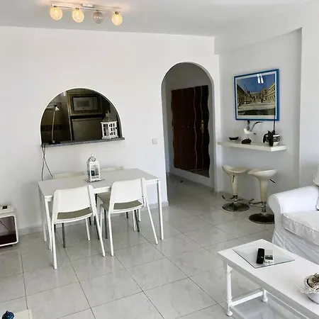 Center 4 Persones- Beach 200m - . Parking Apartment